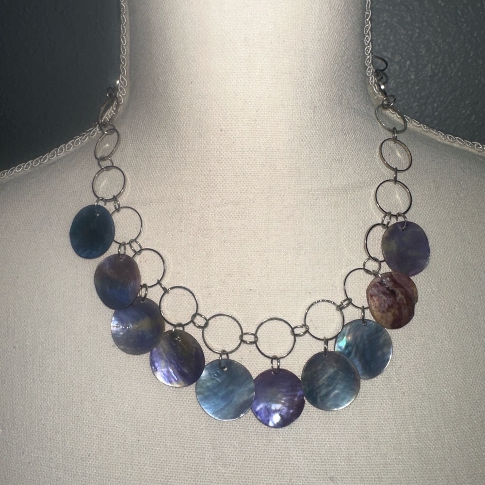 Elegant Silver and Purple Shell Necklace
